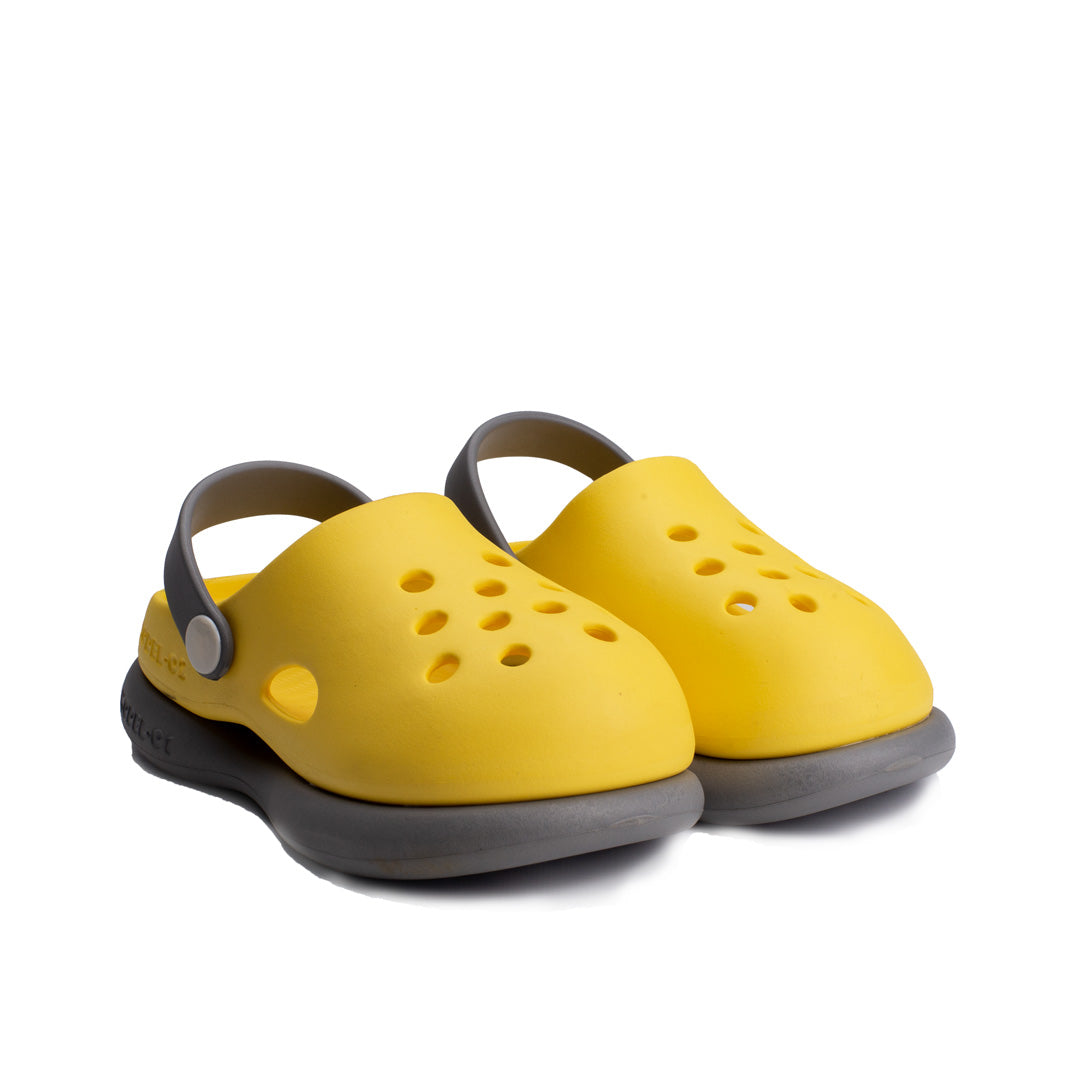 BOYS CLOGS